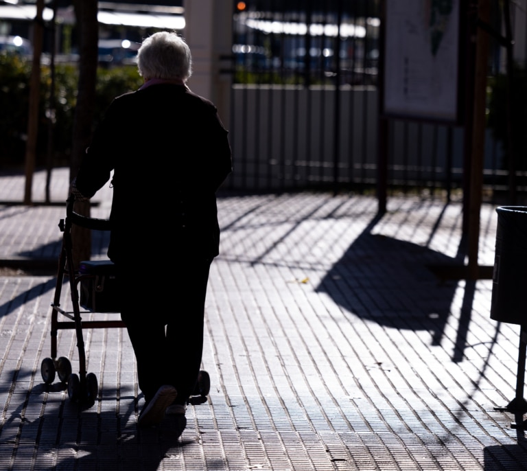 Las pensiones de viudedad subirán de media 25 euros al mes en 2026 para compensar la inflación