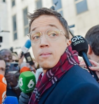 Errejón reprocha al juez que asuma sin pruebas la versión de Mouliaá