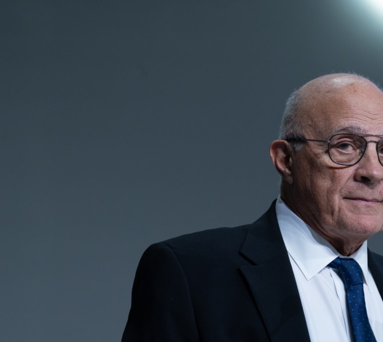 Oliu retoma el camino en solitario de un Sabadell que busca los clientes perdidos