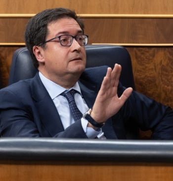 El Gobierno encalla en la negociación de la subida de sueldo de [...]