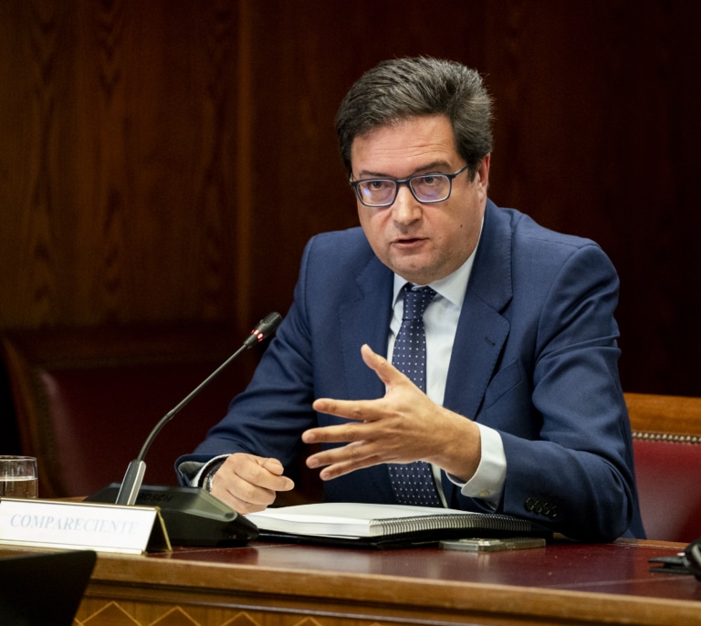 El Gobierno esquiva la huelga de funcionarios: acepta un acuerdo salarial plurianual y nuevas ofertas de empleo