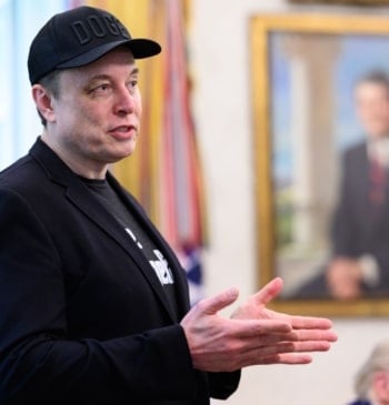 Los accionistas de Tesla acuerdan un plan de compensación récord de un [...]