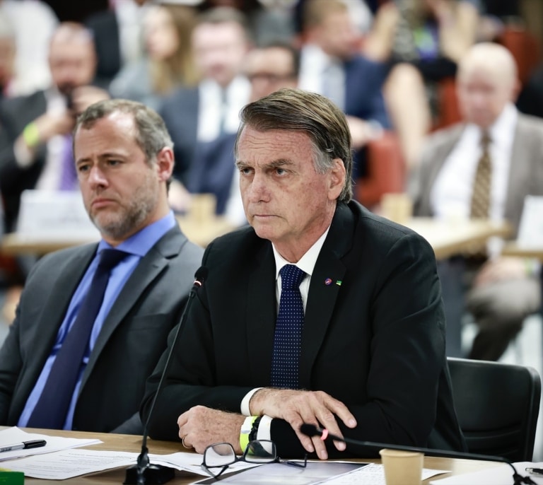 Bolsonaro es detenido tras intentar romper su tobillera electrónica