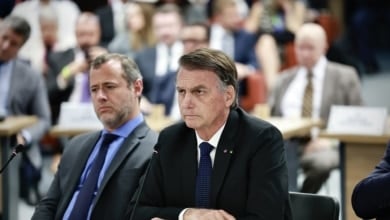 El juez Moraes rechaza apelaciones y respalda la condena de 27 años a Bolsonaro por golpismo