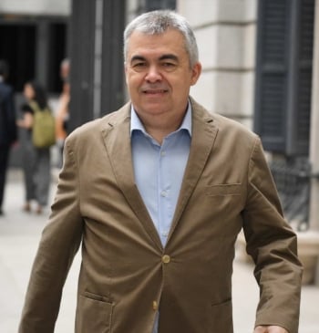 El juez deja en libertad a Santos Cerdán tras 142 días en [...]