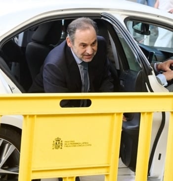 Anticorrupción pide al juez una vista para decidir si Ábalos y Koldo [...]