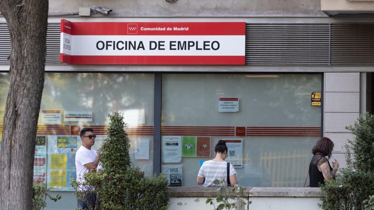 El 53% de los parados que llevan buscando empleo desde hace más de dos años tienen más de 50 años