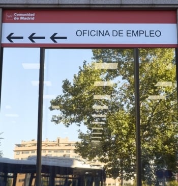 El paro sube tras el fin de la temporada estival pero sigue [...]