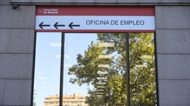 El paro sube tras el fin de la temporada estival pero sigue en mínimos de 2007