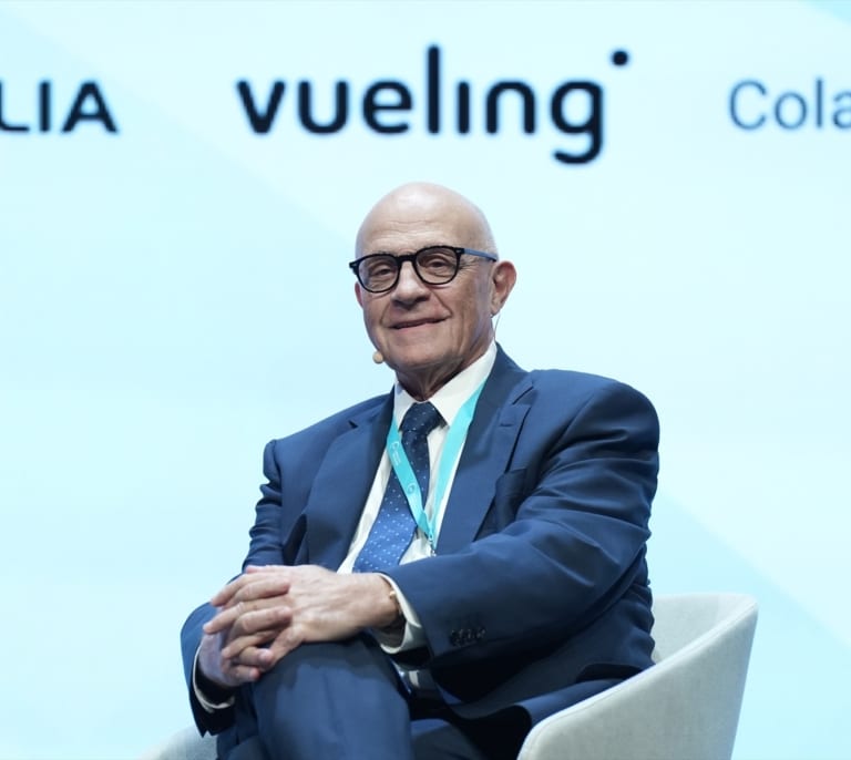 El mexicano díscolo del Sabadell dimite como consejero tras apoyar la opa del BBVA