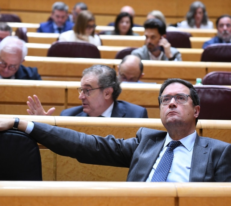 El Gobierno se planta y lanza su última oferta a los funcionarios: eleva al 11% la subida salarial en cuatro años