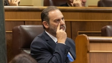 Ábalos apela a "la presunción de inocencia" tras solicitar al Congreso un certificado de sus "folios"