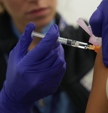 Ojo a la gripe que llega con fuerza en noviembre (sobre todo [...]