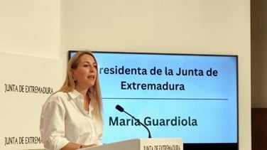 Temor a que la negociación en Valencia dañe la campaña anti-Vox de Guardiola en Extremadura