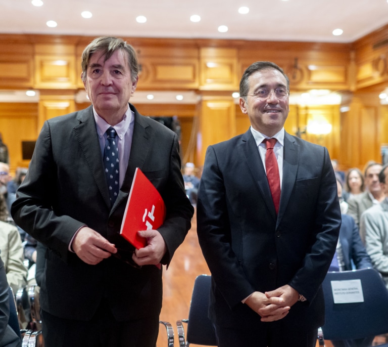 El Instituto Cervantes de García Montero considera a los saharauis como hispanohablantes de Marruecos