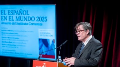 Los escritores saharauis responden a García Montero: “Da legitimidad a la agenda colonial de Marruecos"