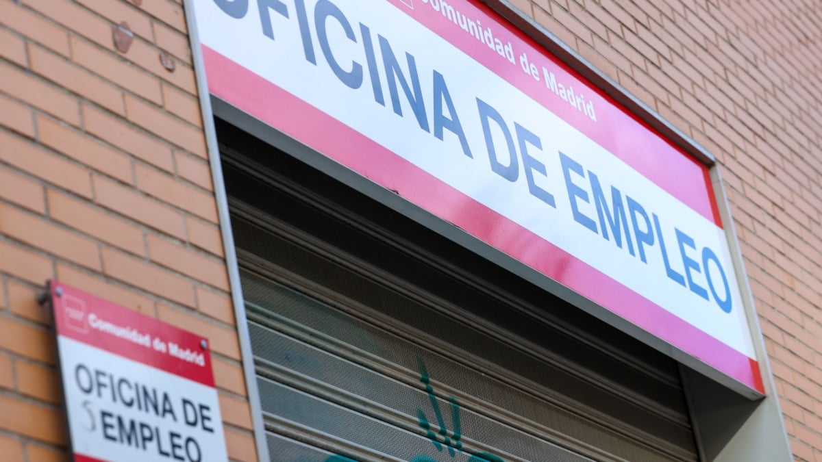 España reduce a la mitad su tasa de paro en diez años pero sigue liderando el desempleo en la Unión Europea