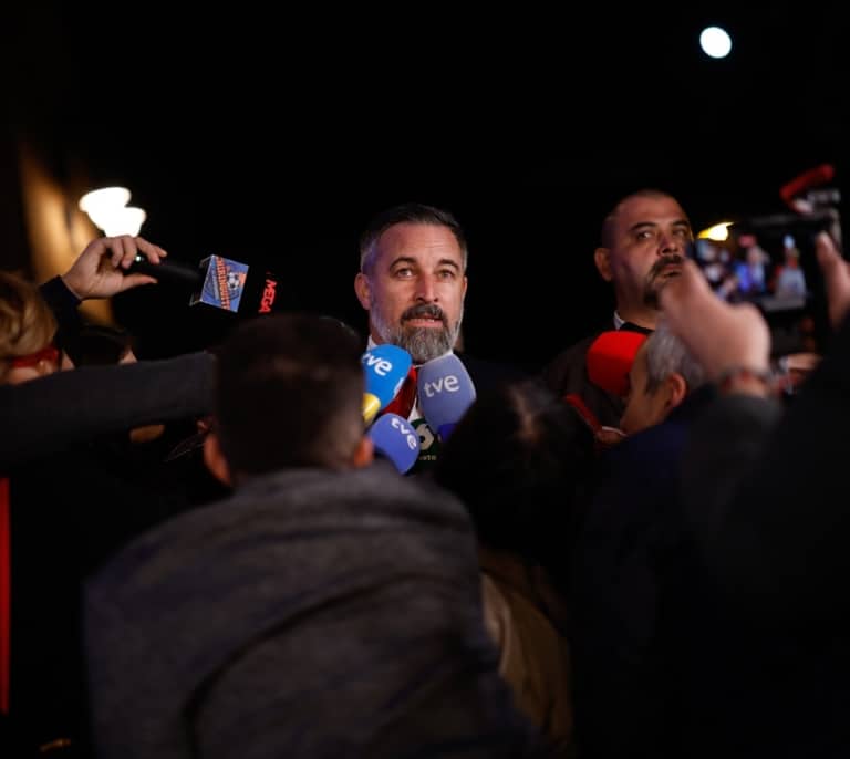 Abascal sobre negociar con el PP en Valencia: "Es casi jugar a la ruleta rusa"