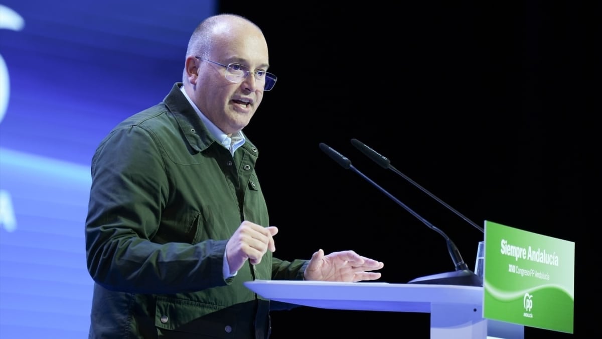 Tellado advierte que "todo el peso de la ley" caerá sobre el "clan de las chistorras" del PSOE