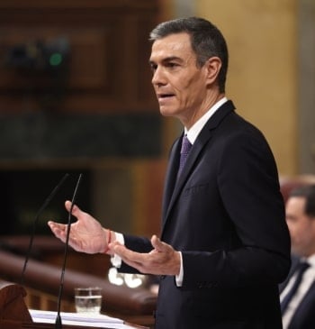 Sánchez habla de "mordidas" y "comisionistas" sin autocrítica y culpa al PP [...]