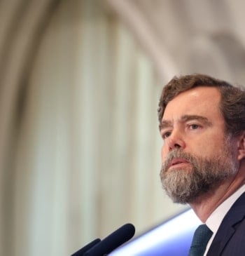 El vaticinio de Espinosa de los Monteros con un Gobierno de PP [...]