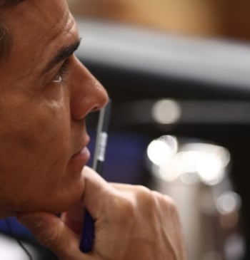 Y Sánchez habla de "esperpento" del PP