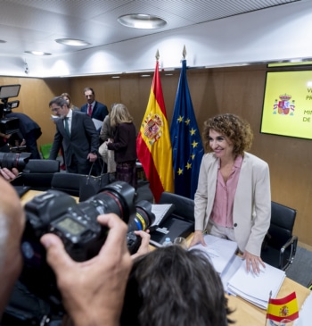 Hacienda da margen a las Comunidades para gastar 5.500 millones más hasta [...]