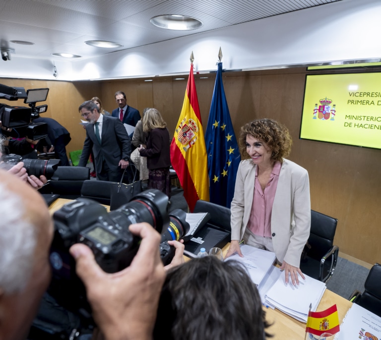 Hacienda da margen a las Comunidades para gastar 5.500 millones más hasta 2028