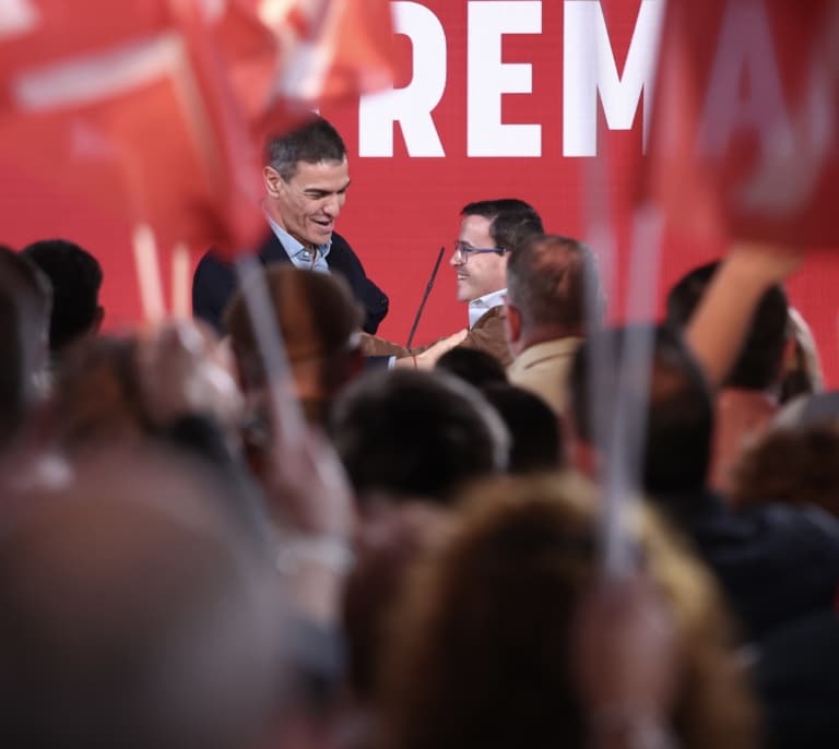 Indignación en el PSOE por el impacto electoral de la "corrupción cutre" y "chusca" de Cerdán y Ábalos