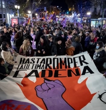 Miles de personas salen a las calles en el 25N para denunciar [...]