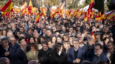 Feijóo le pide a Vox "que no se equivoque de enemigo"