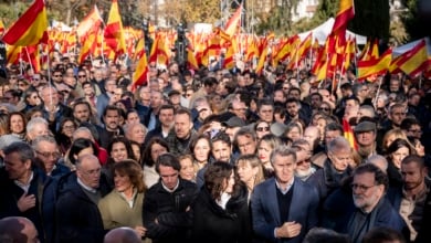 Feijóo le pide a Vox "que no se equivoque de enemigo"