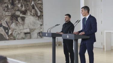 Zelenski visita el Reina Sofía y contempla el Guernica de Picasso acompañado de Pedro Sánchez