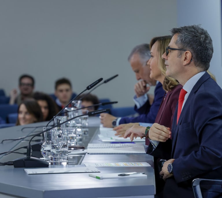 Bolaños ve acreditada la idoneidad de Peramato para ser fiscal general y acusa al PP de "envenenar el debate"