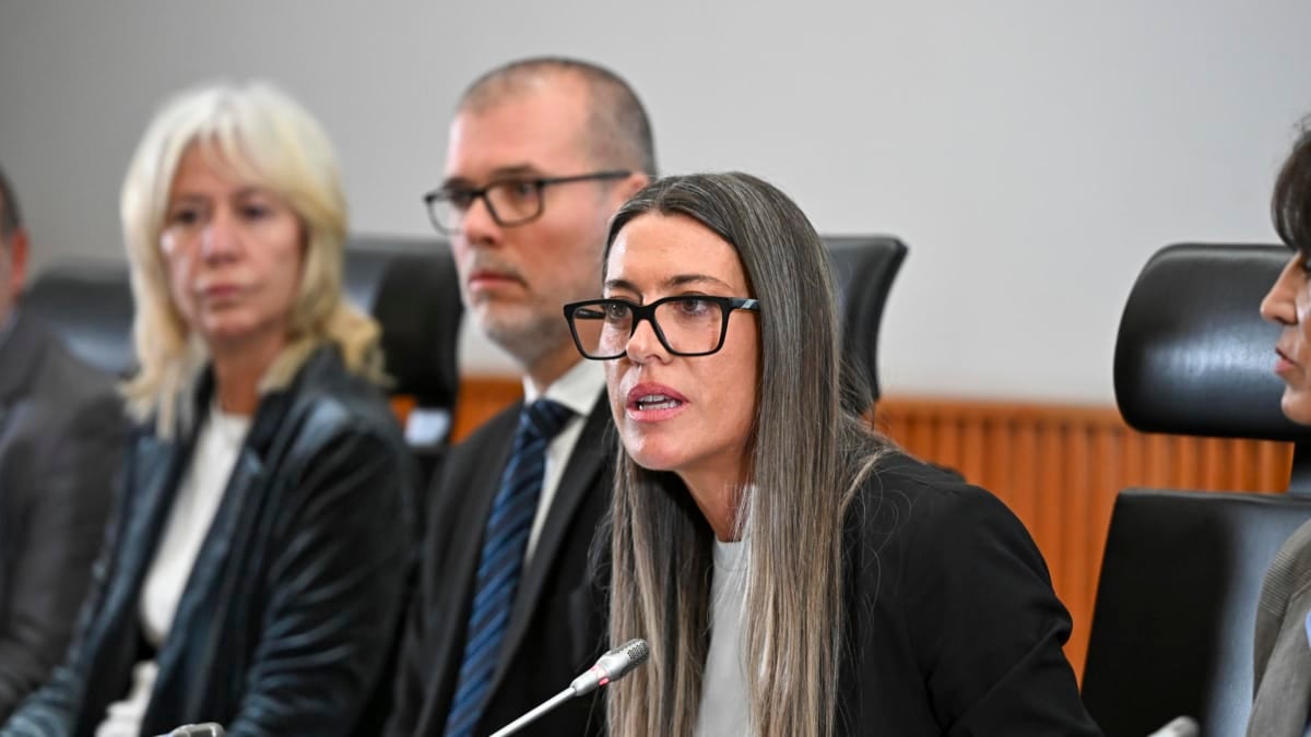Rueda de prensa en el Congreso de la portavoz de Junts, Miriam Nogueras.