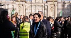 Ayuso abandona en ambulancia la misa de la Almudena por una leve indisposición