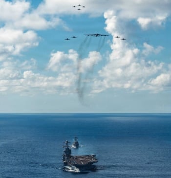 Trump apunta a Venezuela con el mayor despliegue militar en el Caribe [...]