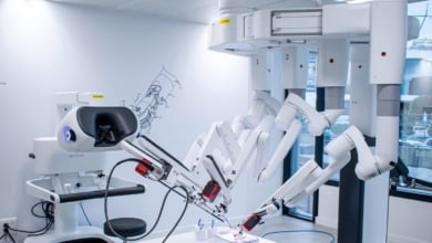 Quirónsalud incorpora en Madrid los primeros tres robots Da Vinci de última generación de España