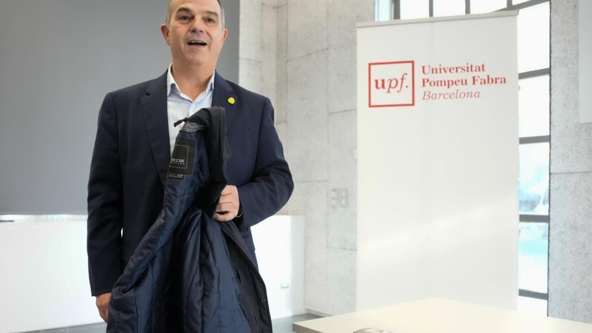 Turull a Feijóo: "No debe pedir ayuda a los empresarios, debe pedir perdón"