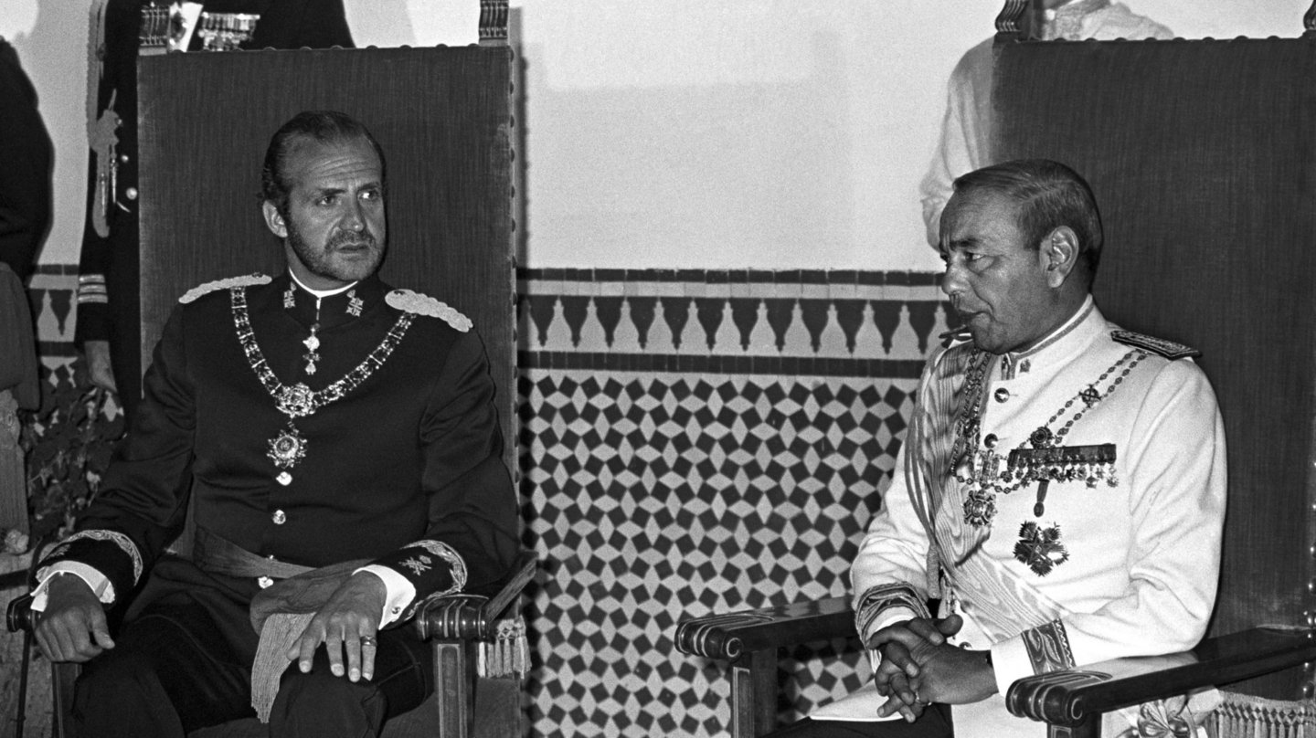 Juan Carlos I y Hasán II de Marruecos, "amigos íntimos": "Fue el emérito quien entregó el Sahara a Marruecos"
