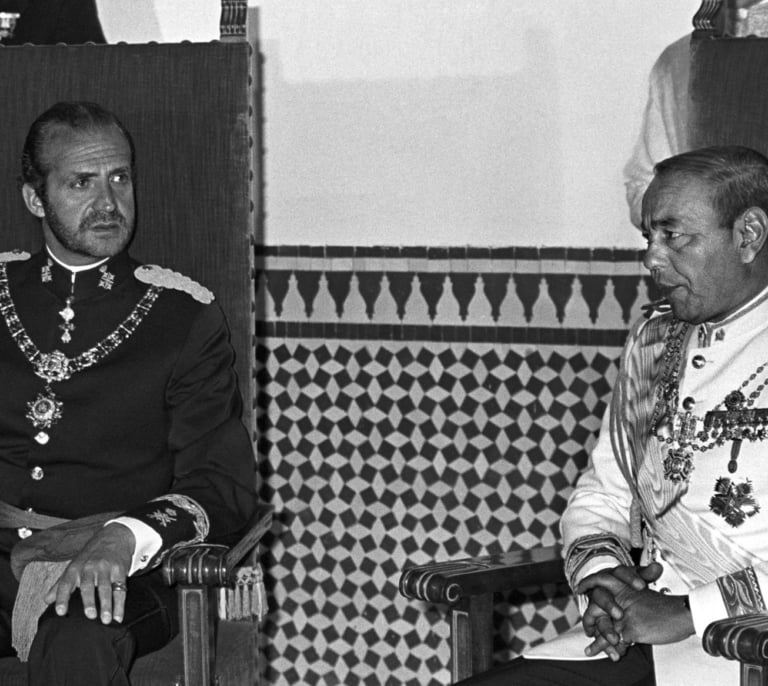 Juan Carlos I y Hasán II de Marruecos, "amigos íntimos": "Fue el emérito quien entregó el Sahara a Marruecos"