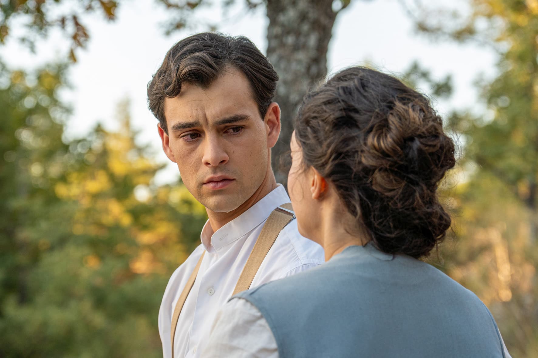 La Promesa, avance semanal del 3 al 7 de noviembre: Curro y Ángela viven  sus últimos días juntos fuera de palacio