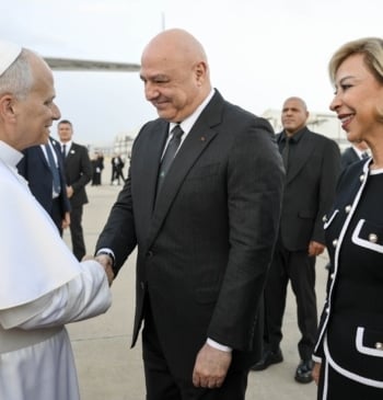 León XIV aterriza en Beirut, en la segunda etapa de su primer [...]