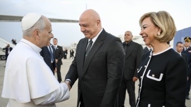 León XIV aterriza en Beirut, en la segunda etapa de su primer viaje apostólico