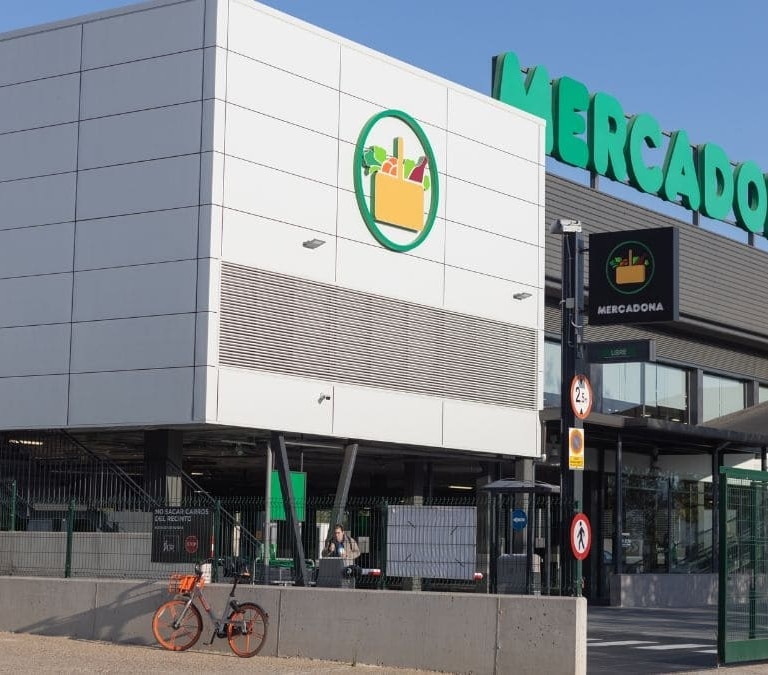 Mercadona desvela uno de sus grandes secretos: ¿Por qué el  pescado se separa en cajas verdes y azules?