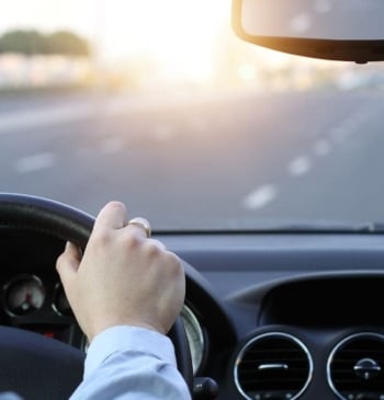 La multa que puede caerte por usar el claxon del coche sin [...]