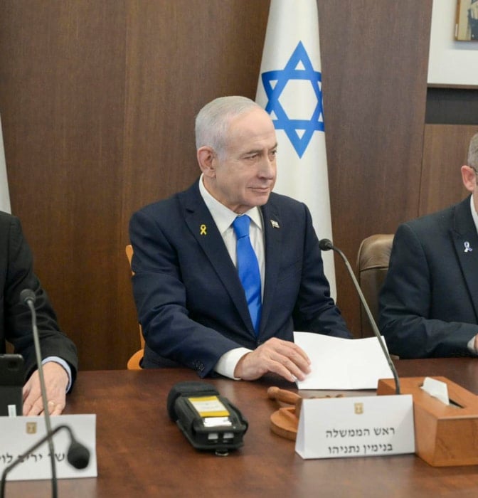 Netanyahu pide al presidente de Israel el indulto en su juicio por corrupción