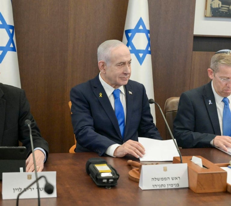 Netanyahu pide al presidente de Israel el indulto en su juicio por corrupción