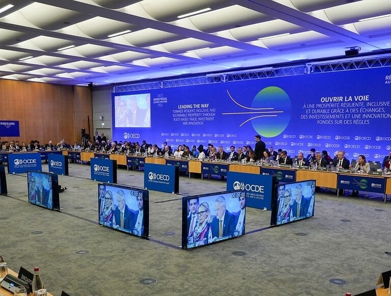 La OCDE eleva al 2,9% el crecimiento de España en 2025 y lo sitúa en el 2,2% para 2026