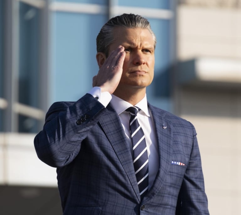 EEUU anuncia una operación militar contra el narcotráfico en plena tensión con Venezuela